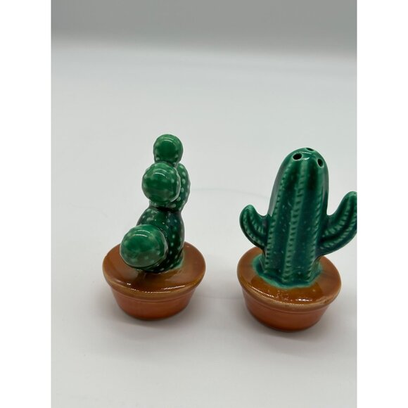 Desert Cactus In Pot Salt & Pepper Shakers 3 1/4" Tall Southwest - Picture 5 of 13